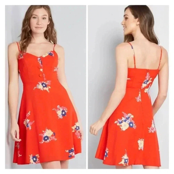 MODCLOTH Living Lightheartedly Sun Dress Size 28 Red Floral Pockets Skater Dress - Picture 1 of 10